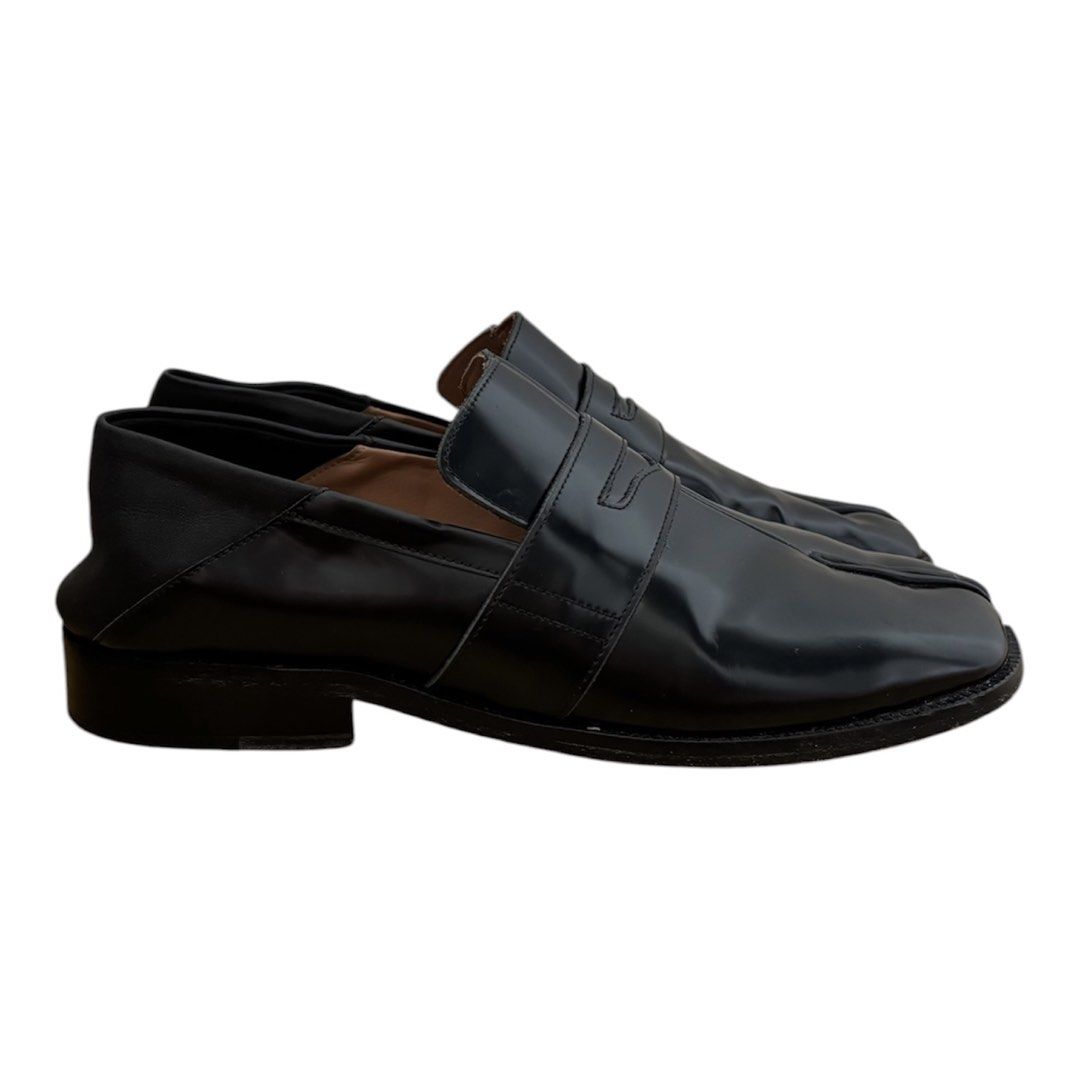 Maison Margiela Slip on Tabi Loafers (Category: Sneakers & Footwear) located in Mandaluyong City. Submitted by iceicethrift (Listing ID 1470975941, Image 1). Description: Fits 8.5 can send more pics upon request meetups: Shangrila.