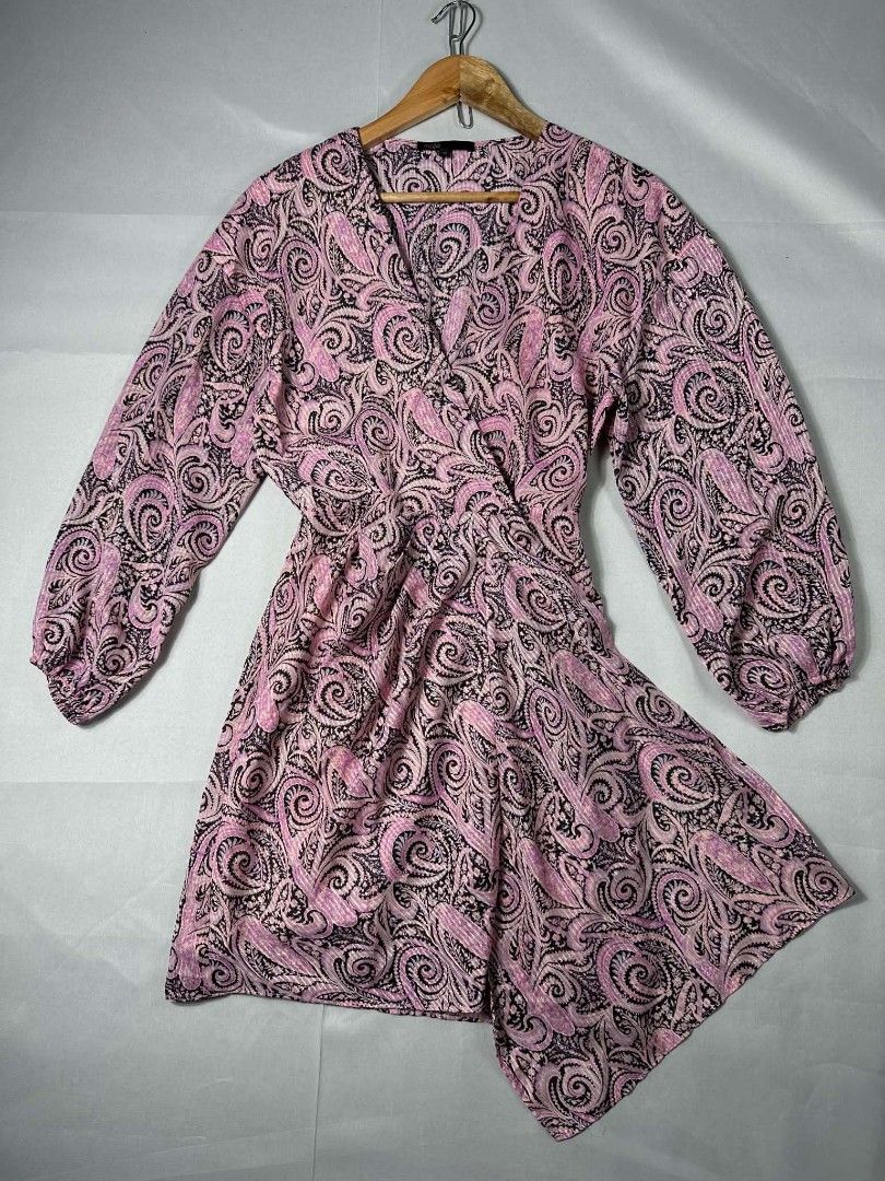Maje Printed Paisley Dress (Category: Dresses) located in Caloocan City. Submitted by zealbear_441c38 (Listing ID 1470978381, Image 1). Description: Title - Maje Model/Name - Assymetrical Dress Size on Tag - Small Conditiion - Excellent As new with no issue Dimension (WxLxH) - 16x35 Inches Category- Casual/ Dinner or Evening Dress Fitting - Slim Made in - China Material - 98% Polyester/ 2% Metallic Fibres Color - Multi Color Design - Paisley and 