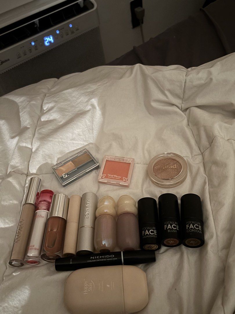 makeup bundle (Category: Makeup) located in Quezon City. Submitted by sphtyu (Listing ID 1471042209, Image 1). Description: happyskin, lovely cosmetics, sunnies, follacure, issy, maange, nichido, squad cosmetics, etc -- some are heavily used, some are barely used ‼️.