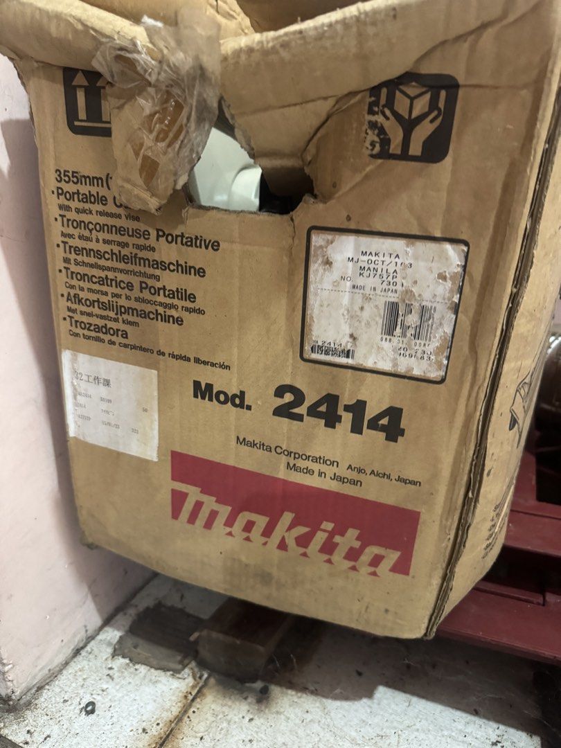 Makita Power Tools / Bosch Demolition Hammer (Category: Construction Tools & Equipment) located in Manila. Submitted by jvsou31 (Listing ID 1470994718, Image 3). Description: - Makita 2414 1450W Portable Cut-off Saw (Almost New, Php 18,000) - Makita 400W Jig Saw (Php 2,000) - Makita 1100 Planer 750W (Php 15,000) - Bosch Demolition Hammer (Php 8,000) Price negotiable especially if take all, Sampaloc, Manila location. .