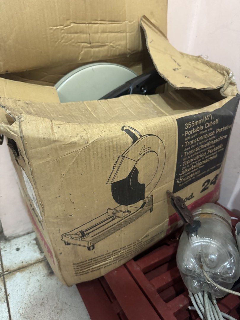Makita Power Tools / Bosch Demolition Hammer (Category: Construction Tools & Equipment) located in Manila. Submitted by jvsou31 (Listing ID 1470994718, Image 2). Description: - Makita 2414 1450W Portable Cut-off Saw (Almost New, Php 18,000) - Makita 400W Jig Saw (Php 2,000) - Makita 1100 Planer 750W (Php 15,000) - Bosch Demolition Hammer (Php 8,000) Price negotiable especially if take all, Sampaloc, Manila location. .