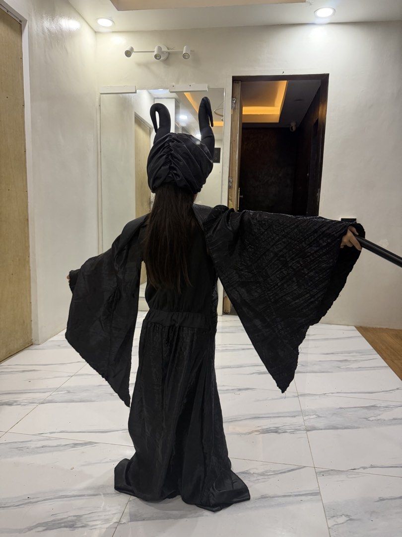 MALEFICIENT 10/12Y (Category: Babies & Kids Fashion) located in Quezon City. Submitted by ricanydera (Listing ID 1470955188, Image 2). Description: Bawal maarte may issue headdress diy niyo nalang.