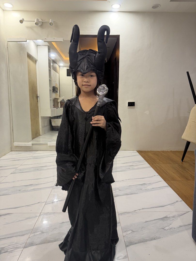 MALEFICIENT 10/12Y (Category: Babies & Kids Fashion) located in Quezon City. Submitted by ricanydera (Listing ID 1470955188, Image 1). Description: Bawal maarte may issue headdress diy niyo nalang.