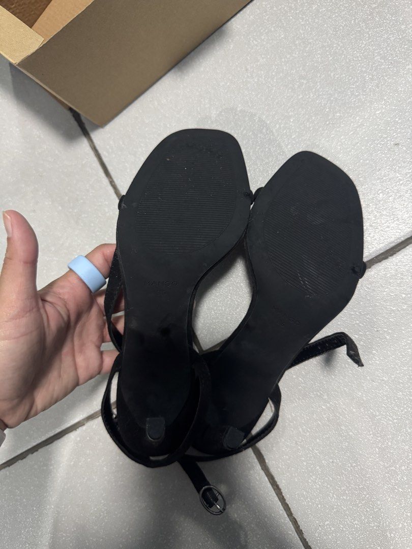 Mango Black Herls (Category: Heels) located in Pasig City. Submitted by closet_declut95 (Listing ID 1471006813, Image 2). Description: Used once Comes with box .