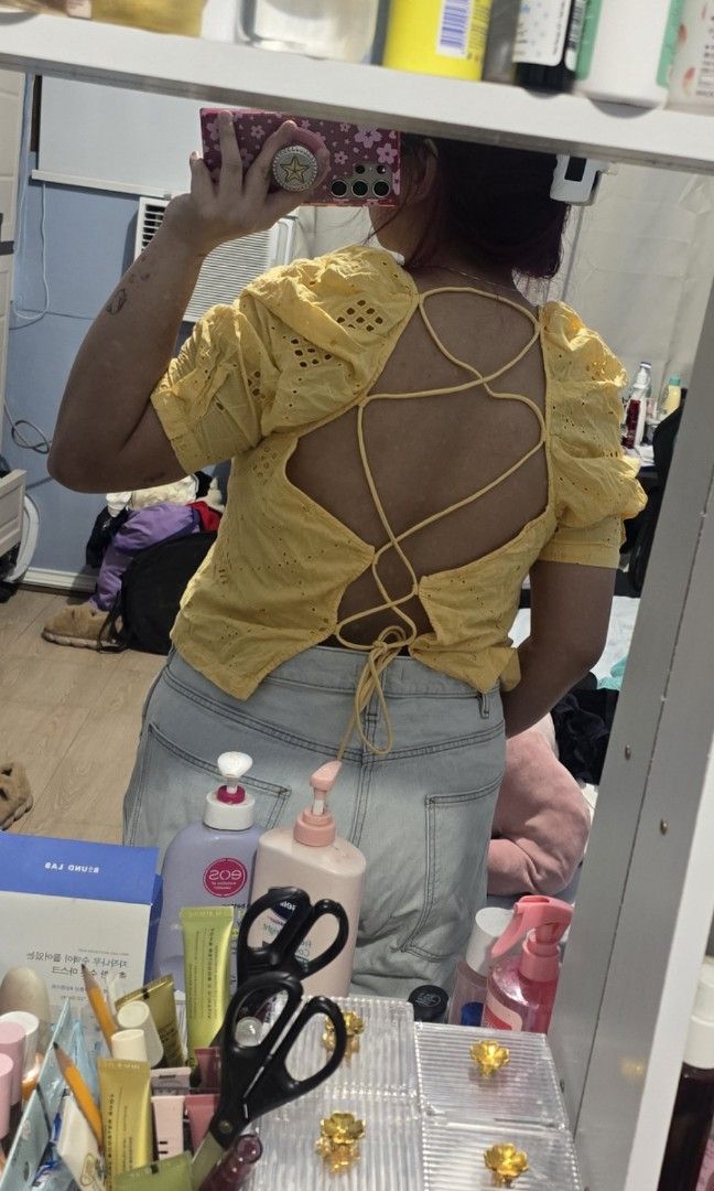 Mango Eyelet Linen Backless Top (Category: Blouses) located in Quezon City. Submitted by dinesaur (Listing ID 1471093247, Image 3). Description: .