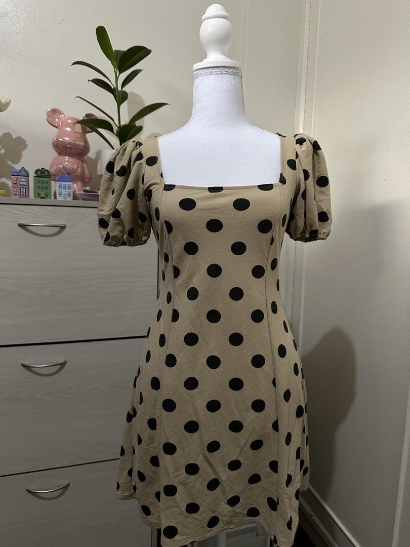 Mango Polka Dot Square Neck Puff Sleeve Dress (Category: Dresses) located in Antipolo. Submitted by wxyz9876 (Listing ID 1471056835, Image 1). Description: - Brand: Mango - Color: Beige with black polka dots - Design: Square neckline & short puff sleeves - Fit: Smocked back panel for extra comfort (EUR 2, fits XS to S) My fave dress :(.