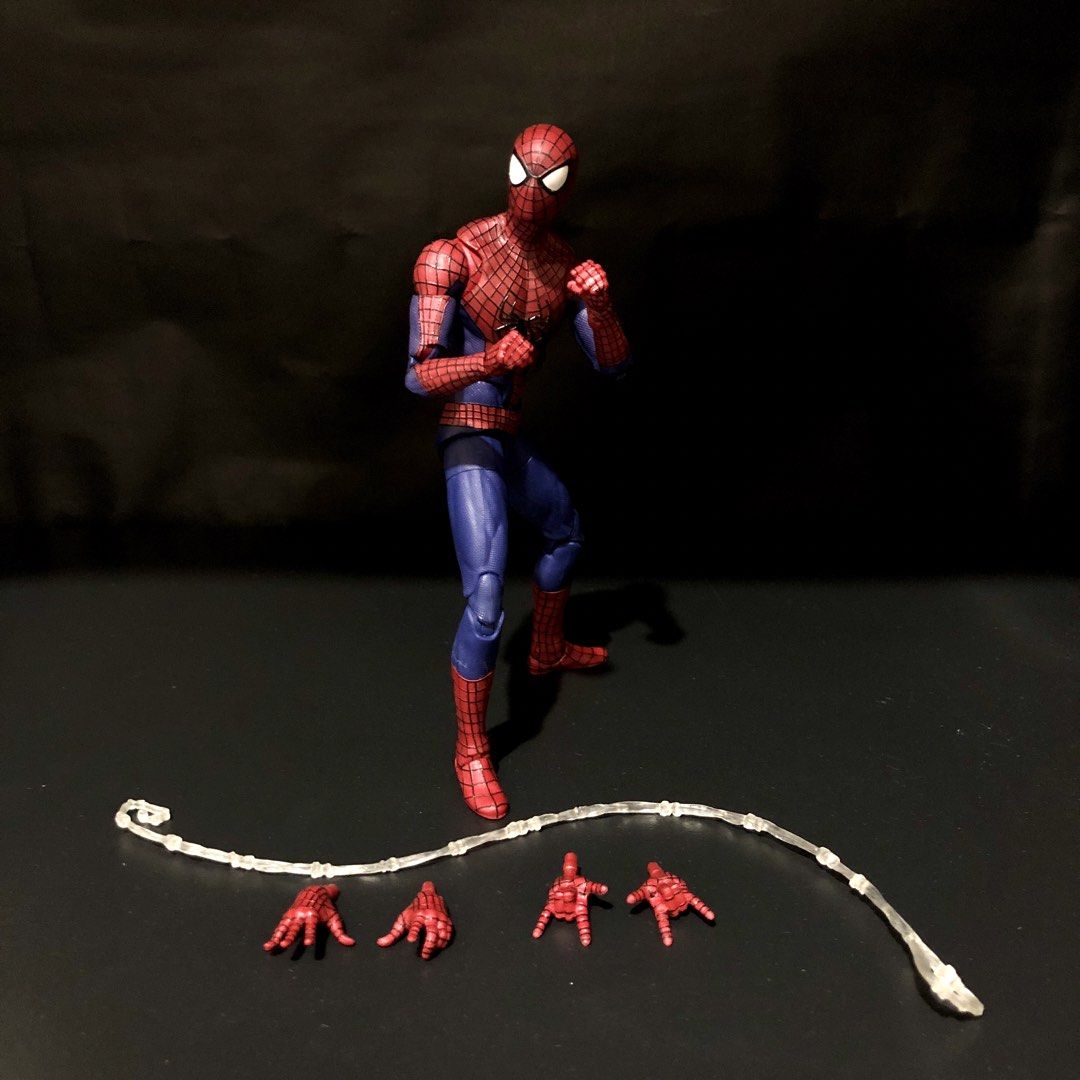 Marvel Legends - The Amazing Spiderman (Andrew Garfield) (Category: Action & Battle Toys) located in Manila. Submitted by vondoom_ (Listing ID 1471006770, Image 1). Description: - Franchise: The Amazing Spider-Man - Design: Iconic red and blue suit with black web lines and white-eyed mask - Articulation: Fully articulated joints for easy posing and display - Accessories: Includes 4 extra interchangeable hands and 1 clear web effect piece - Condit