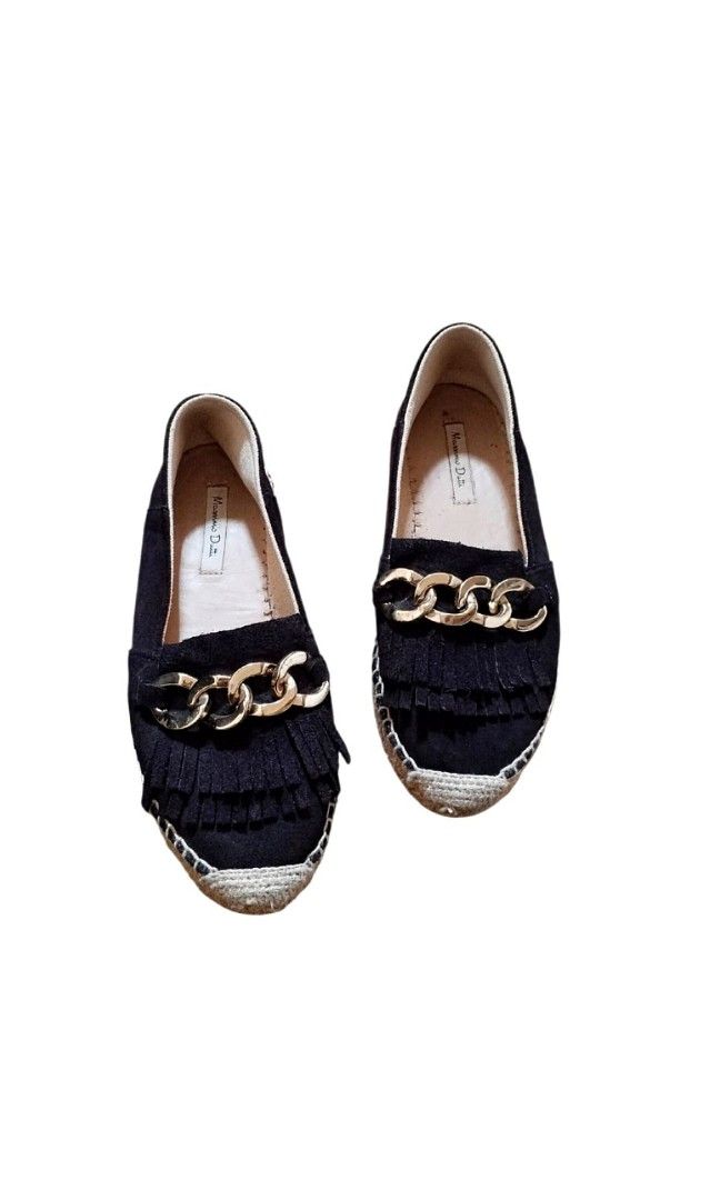 Massimo Dutti Black Espadrilles (Category: Loafers) located in Caloocan City. Submitted by modishthriftstore (Listing ID 1470970327, Image 3). Description: Lightly Used in very Good condition No hidden issues/ No flaws, No repair Size: 36 (23.5cm outsole) best fit Size 5-6 23cm SLIM made in Spain.