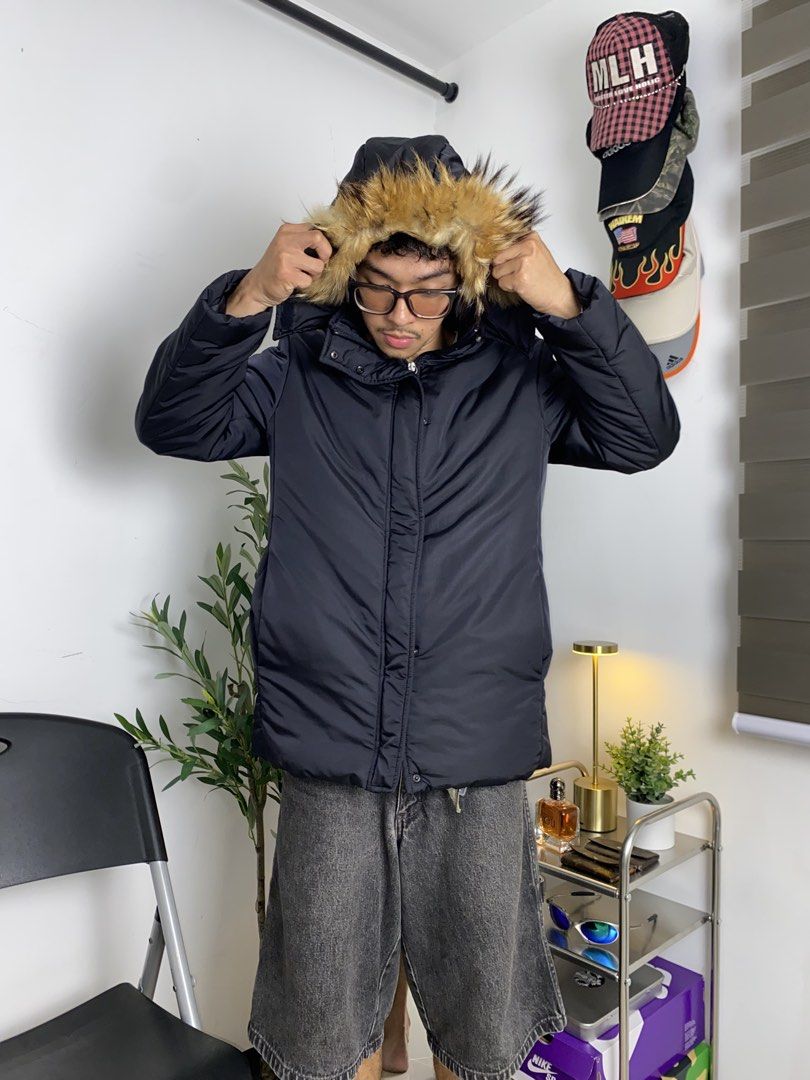 ‘MAX&Co. Black Hooded Parka Winter Jacket’ (Category: Coats, Jackets and Outerwear) located in Calamba. Submitted by dreality. (Listing ID 1471055345, Image 1). Description: ‘MAX&Co. Black Hooded Parka Winter Jacket’ - Detachable Fur Hoodie: Best Fittings: Medium - Large Width: 21 | Length: 29 | Shoulder Length: 22.5 ・ In a Good Condition! ・ Color rate: 10/10 ・ Flaw: Minimal scratch on the zipper part only. 🔖 ON SALE: ₱490 ONLY!.