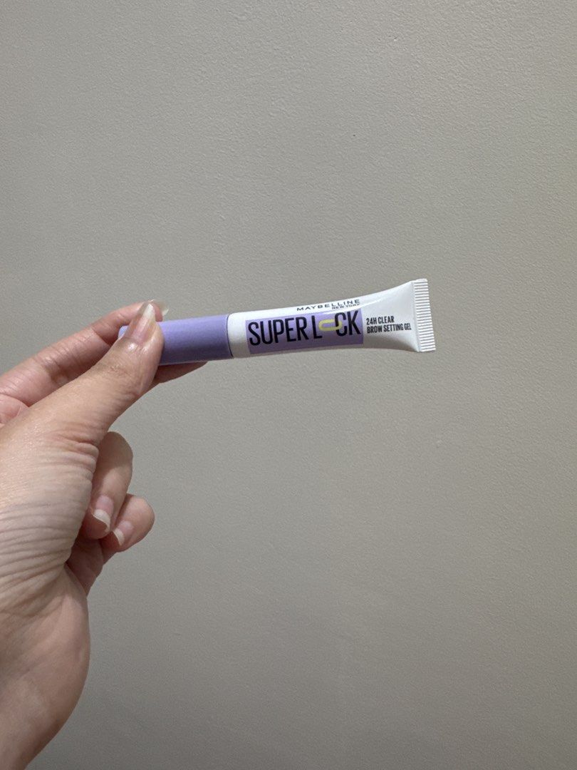 Maybelline Super Lock 24H Clear Brow Setting Gel (Category: Makeup) located in Bacoor. Submitted by decluterwithellie8 (Listing ID 1471063322, Image 1). Description: Used 1x lang. .
