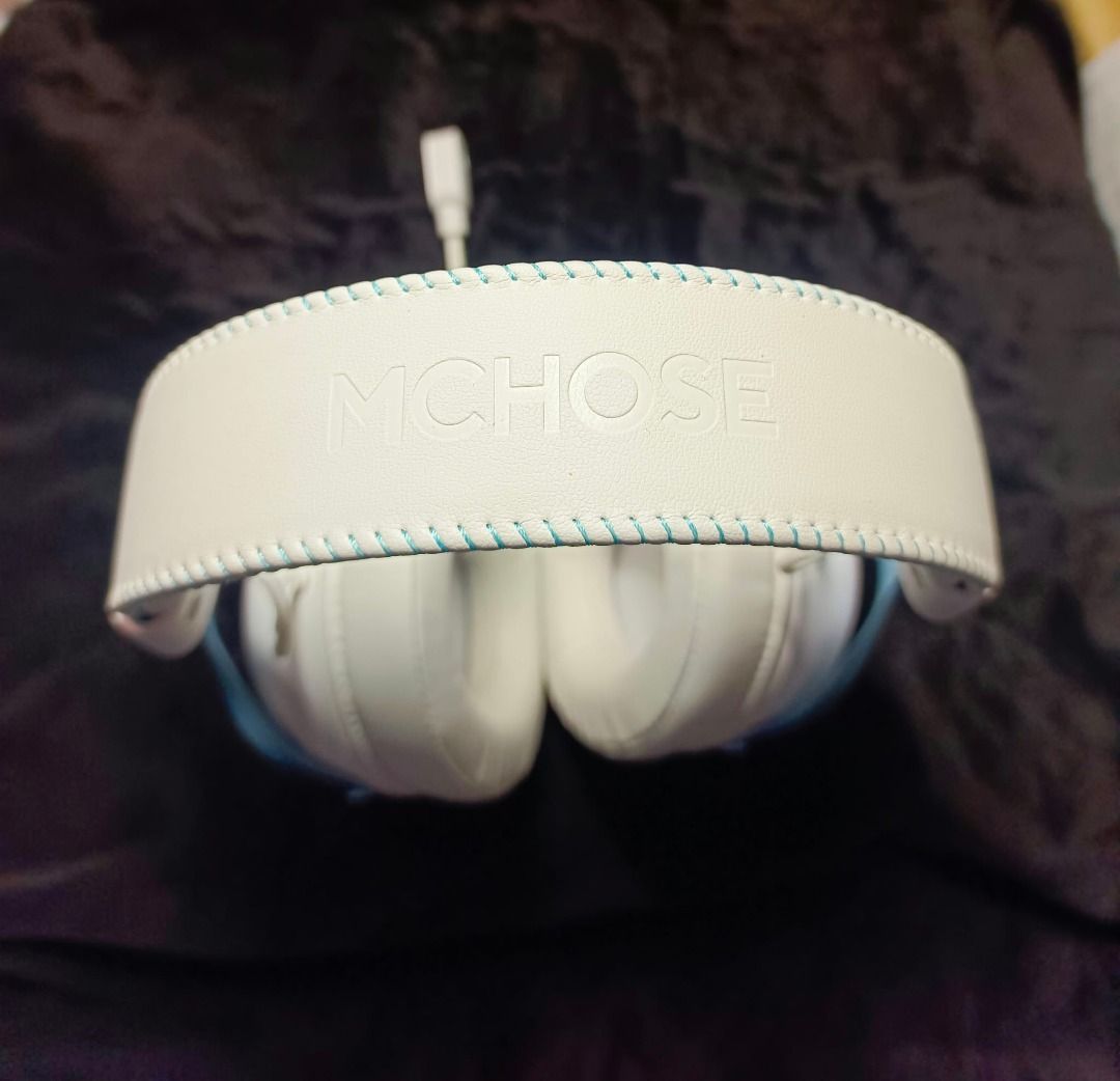 MCHOSE Gaming Headphones White Blue (Category: Headphones & Headsets) located in San Fernando. Submitted by gjaeiy.lion (Listing ID 1471007513, Image 1). Description: 🎧 FOR SALE: MCHOSE V9 PRO GAMING HEADSET – WHITE / LIGHT BLUE 🤍🩵 💰 Price: ₱2,500 (fixed) 📍 Meet-up: PARQAL Mall Looking for a quality gaming headset at a more affordable secondhand price? Grab this MCHOSE V9 PRO! Perfect for gaming, music, watching movies, and online meetings. 