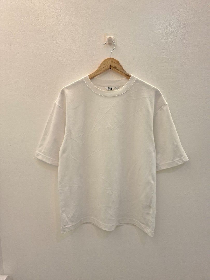MEDIUM UNIQLO AIRISM OVERSIZED (Category: Tshirts & Polo Shirts ) located in Cebu City. Submitted by uniqloarchives_ (Listing ID 1471067167, Image 2). Description: MEDIUM UNIQLO AIRISM OVERSIZED WIDTH: 20 LENGTH: 25 📌EXCELLENT CONDITION 📌Color rate: 10/10 📌 WASHED READY TO WEAR 📌 NO ISSUE 📍LOCATION:CEBU CITY 📦COURIER:J&T or MAXIM COD 🏷️₱3570 each + sf.