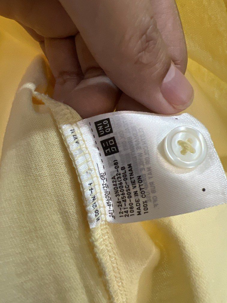 Medium Uniqlo Polo shirt (Category: Others Tops) located in Las Pinas. Submitted by gaeley (Listing ID 1470954052, Image 3). Description: b: 19" armpit to armpit l: 19".