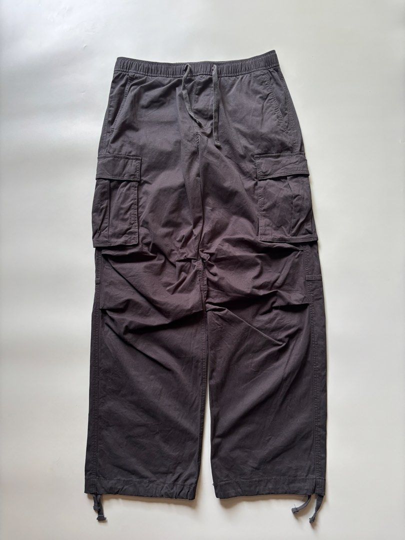 Men’s H&M Cargo Pants (Category: Chinos) located in Cebu City. Submitted by clylejavan060400 (Listing ID 1470977748, Image 2). Description: Men’s H&M Relaxed Fit Cargo Pants ▪️Size S-Medium ▪️Waistline 32-36 ▪️Length 40 ▪️Brand New ▪️Color may vary due to lighting ▪️No issue.