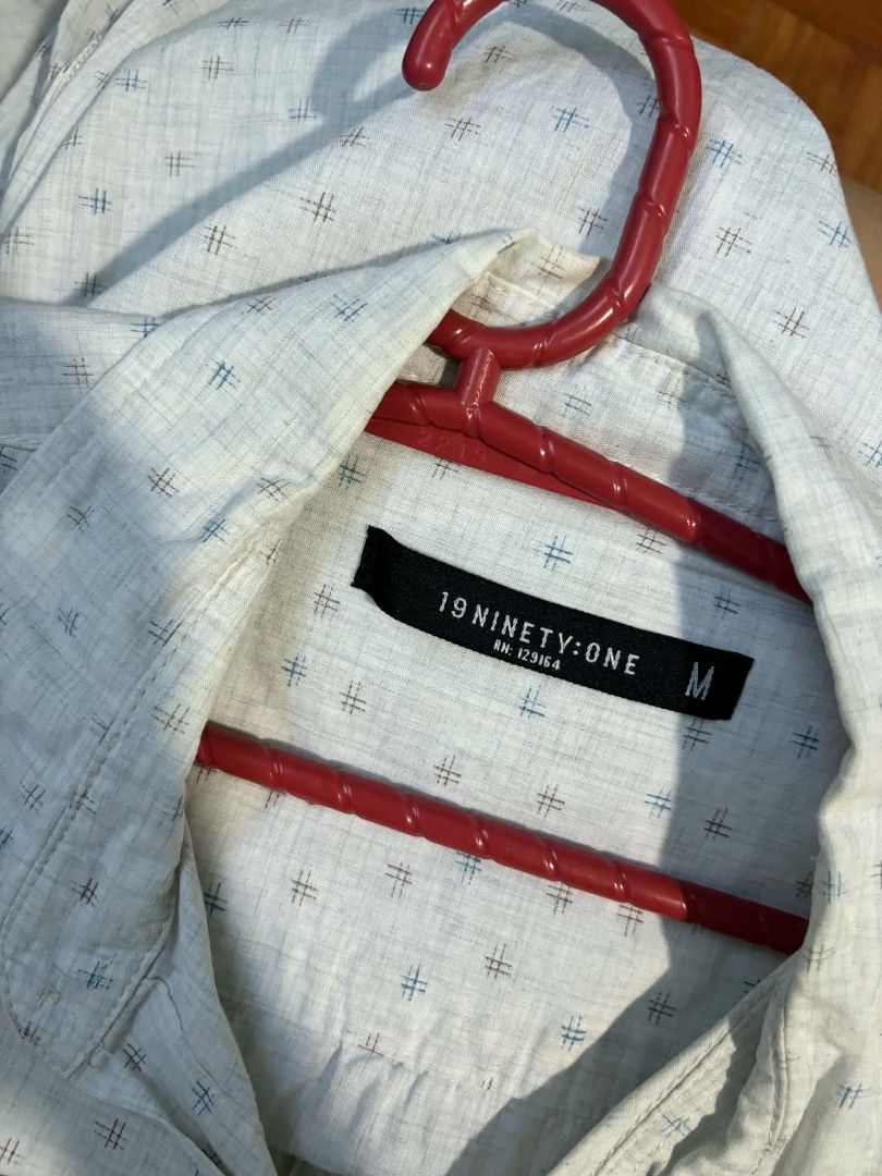 men's white patterned short sleeve button up polo (pre loved) - by 19ninety:one (Category: Formal Shirts) located in Binangonan. Submitted by rheibns (Listing ID 1471013085, Image 2). Description: item: patterned white short sleeve button up polo brand: 19ninety:one size: medium on tag condition: good, been used but no flaws location: binangonan, rizal mode of payment: gcash, payment first mode of delivery: j&t, sf paid by buyer shipping during w