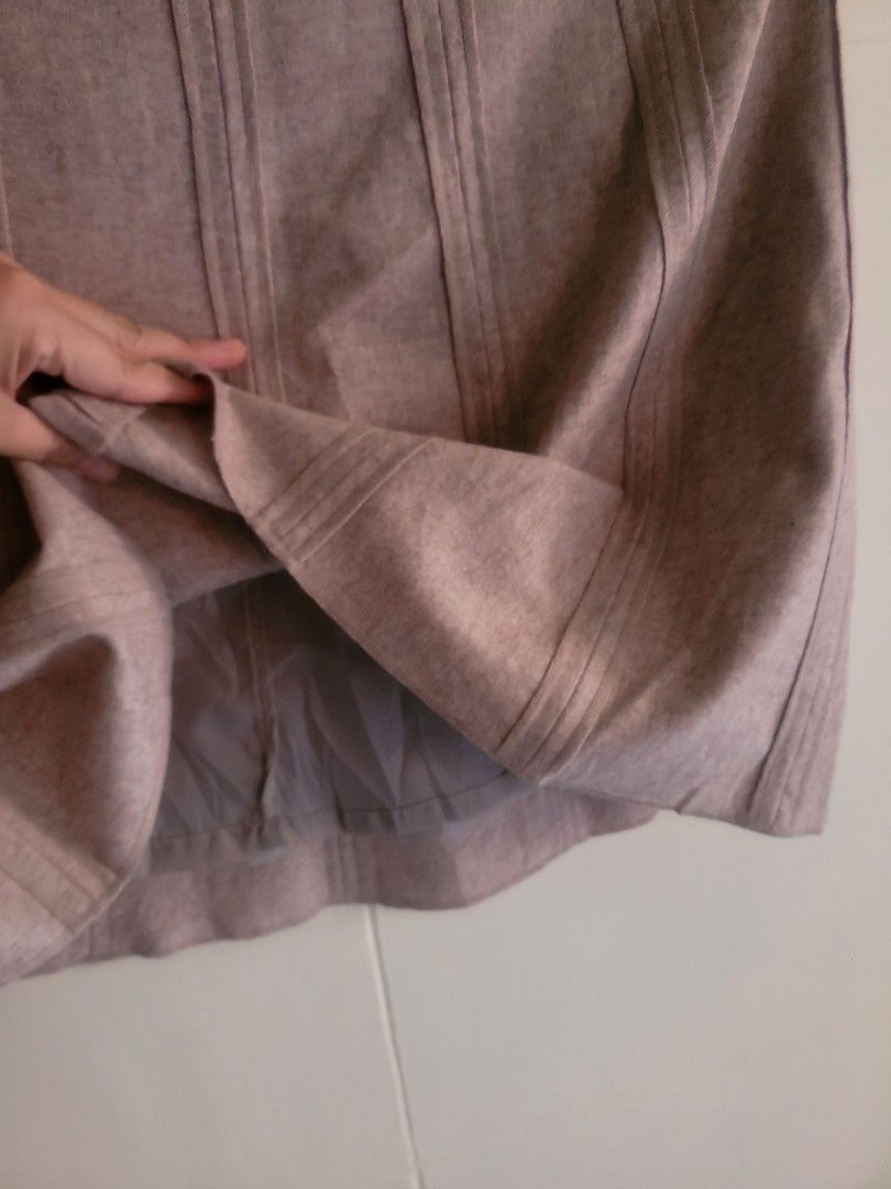 Merona Skirt. As new (Category: Shirts) located in Los Banos. Submitted by lopecruz (Listing ID 1470970444, Image 3). Description: 30"waist 15"length condition: like new, no flaws M-L.