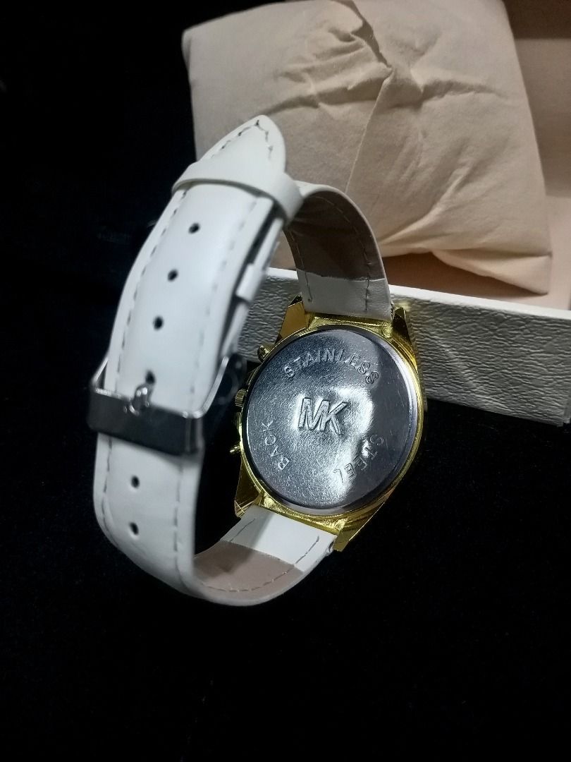 Michael Kors White Leather Strap Watch (Category: Women's Watches) located in Aguinaldo. Submitted by baguioukayukay2600 (Listing ID 1470962000, Image 3). Description: .