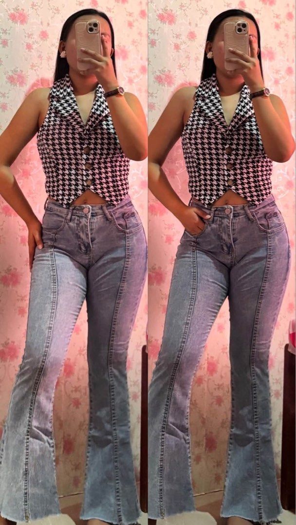 Mid-waist Flared Jeans (Category: Jeans) located in Batangas. Submitted by chezkagrace_.428 (Listing ID 1471074938, Image 1). Description: Size 24-26.