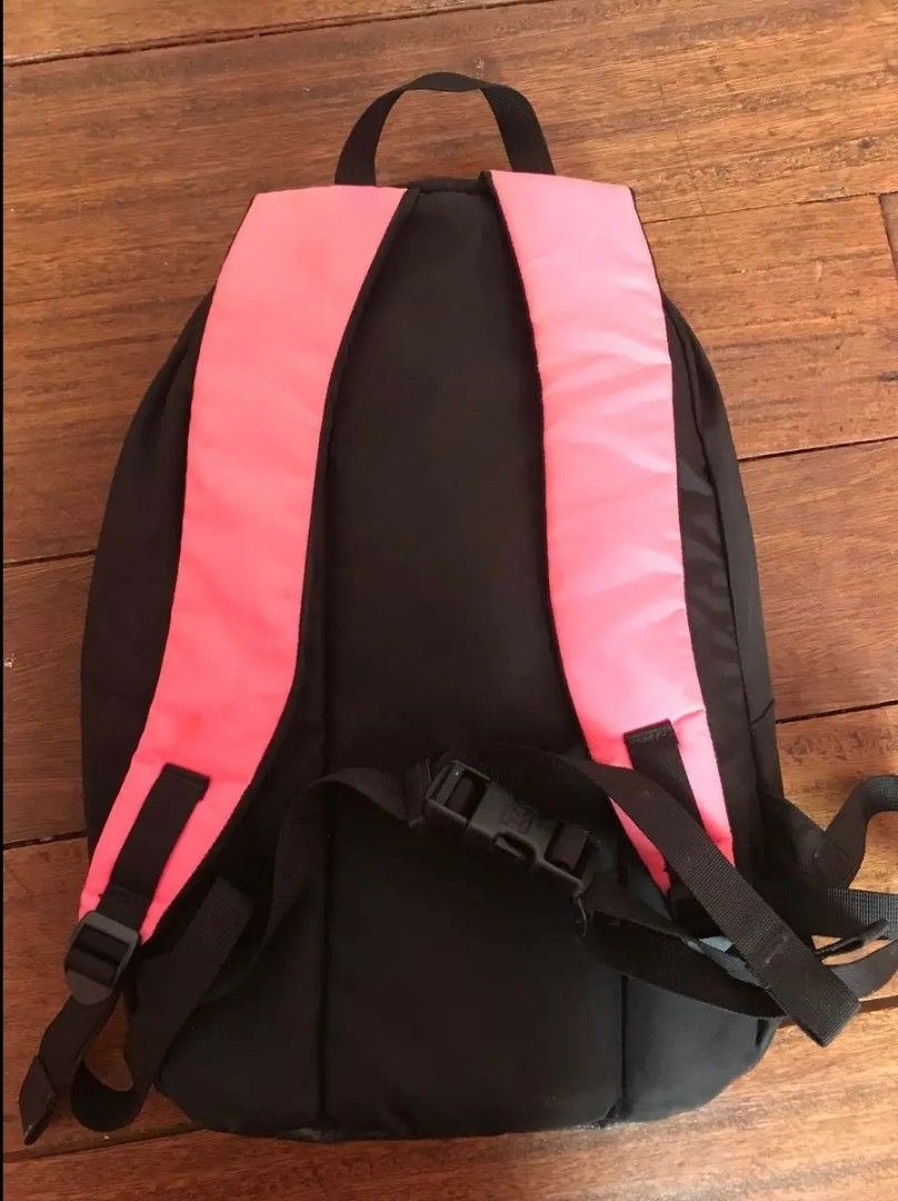 Millet Pink Bag (Category: Backpacks) located in Naga. Submitted by maria_e09 (Listing ID 1470935284, Image 2). Description: .