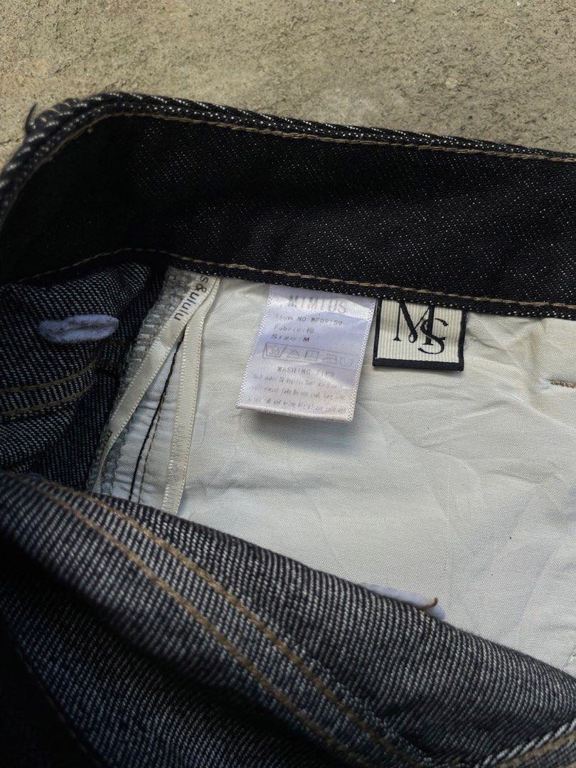 Mimius Baggy Jeans 👖 (Category: Jeans) located in Roxas City. Submitted by patch_archive (Listing ID 1471058866, Image 3). Description: Mimius Baggy Jeans 👖 📏 ACTUAL DIMENSION USING INCHES 👖 WAIST : 28 👖 LENGTH : 41 👖 THIGH : 12.5 👖 HEM : 12 👖 FLAWS : NONE 🏷️ PRICE : 500 PHP +SF * MESSAGE ME IF YOU HAVE ANY OTHER QUESTION ABOUT SIZING . 🚚 Local shipping fee ( 70-85 Php) ✈️ International Shipping fee cost “DM” 💳 Mode of payment ( Gcash,