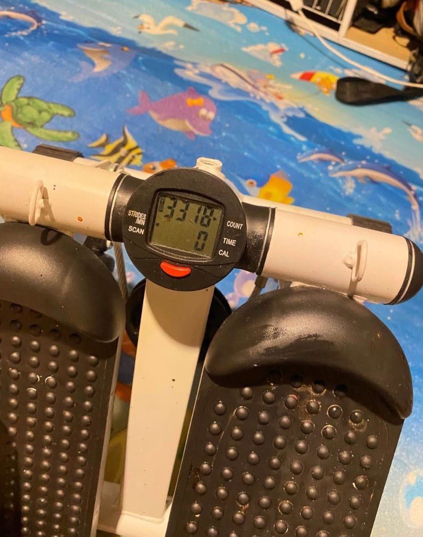 mini stepper exercise machine (Category: Cardio & Fitness Machines) located in Valenzuela. Submitted by justgorjas (Listing ID 1470957468, Image 2). Description: Negotiable ‼️ Location: Malanday Valenzuela City Issue: may sulat lang.