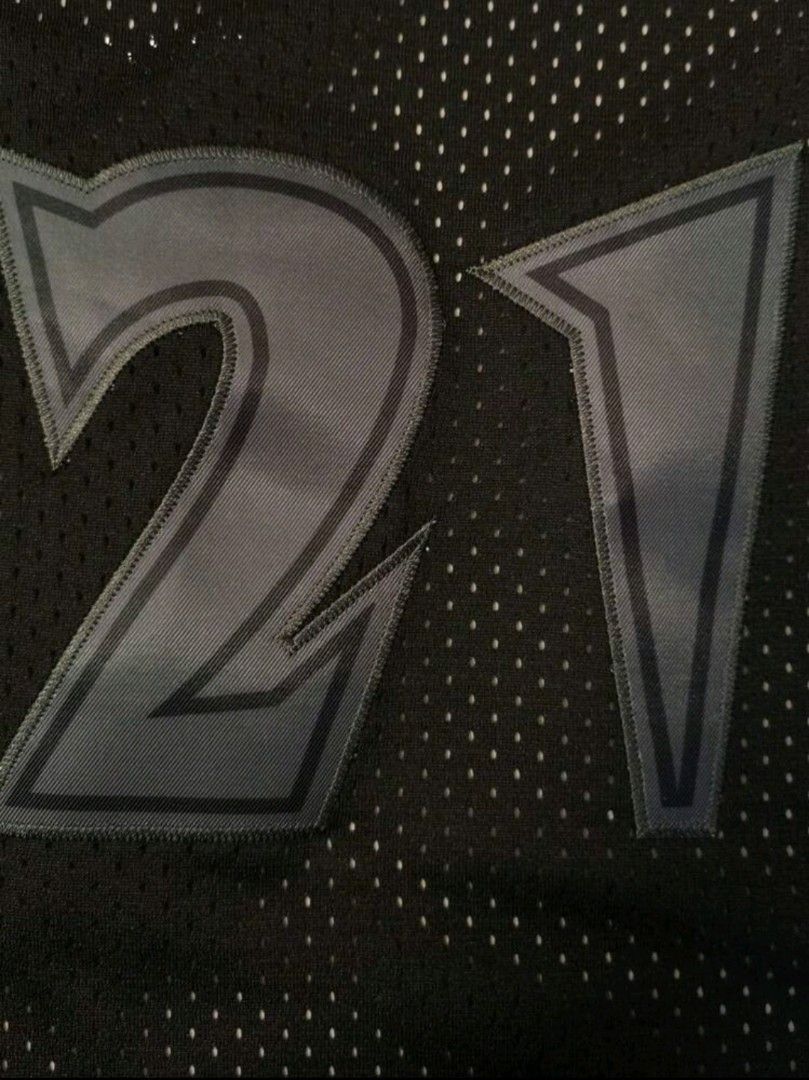 Minnesota Timberwolves NBA Jersey (Category: Activewear) located in Manila. Submitted by sakazuki123 (Listing ID 1470997943, Image 3). Description: .