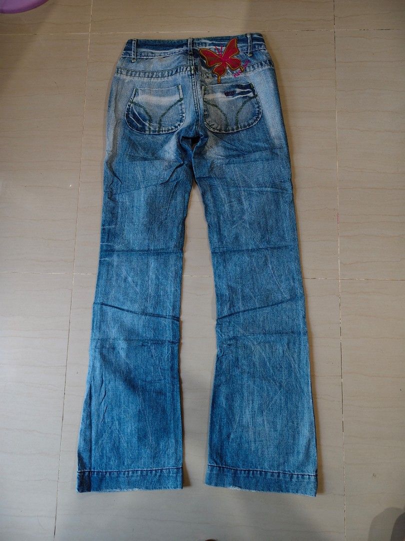 Miss Sixty y2k Bootcut Flared Jeans (Category: Jeans) located in Iloilo. Submitted by branded-boy0422_16 (Listing ID 1470969321, Image 2). Description: Actual Size W: 28-29 L: 40 LO: 9 Excellent to as new no issue.