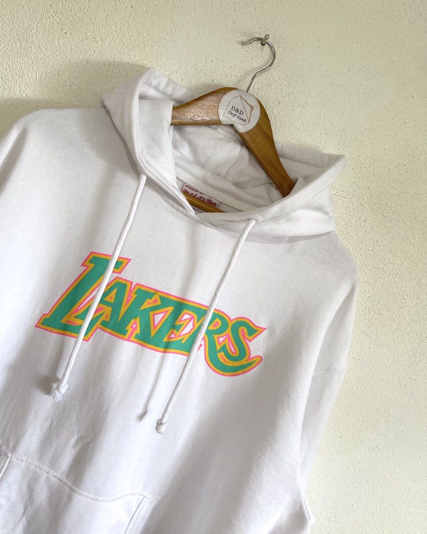 Mitchell & Ness Lakers Pull Over Hoodie (Category: Coats, Jackets and Outerwear) located in Goa. Submitted by dandd_thrift_goods (Listing ID 1470963139, Image 2). Description: ▪️ SIZE ON TAG: ▪️DIMES: Length 29.5| Width 26 ▪️COLOR RATE: 10/10 ▪️CONDITION: 10/10 ▪️ISSUE: Need Rewash.
