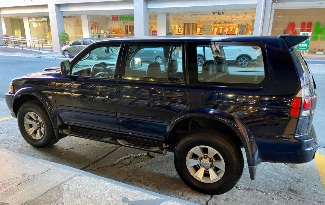 Mitsubishi Montero Sport 4x4 Automatic Auto (Category: Used Cars) located in Las Pinas. Submitted by stuff2want (Listing ID 1471049143, Image 1). Description: local release 4x4 Automatic 4M40 Turbo 2.8 liter diesel Las piñas area.