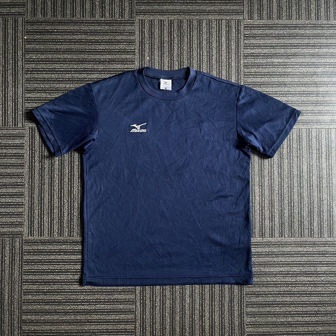 Mizuno Women’s Logo Performance Tee (Category: Activewear) located in Imus. Submitted by thriftsportph (Listing ID 1470957109, Image 1). Description: Mizuno Women’s Logo Performance Tee 👕Size on Tag: Medium / (160) Teens 📏Dimension: L 23.5” W 18” 🔖Price 380.