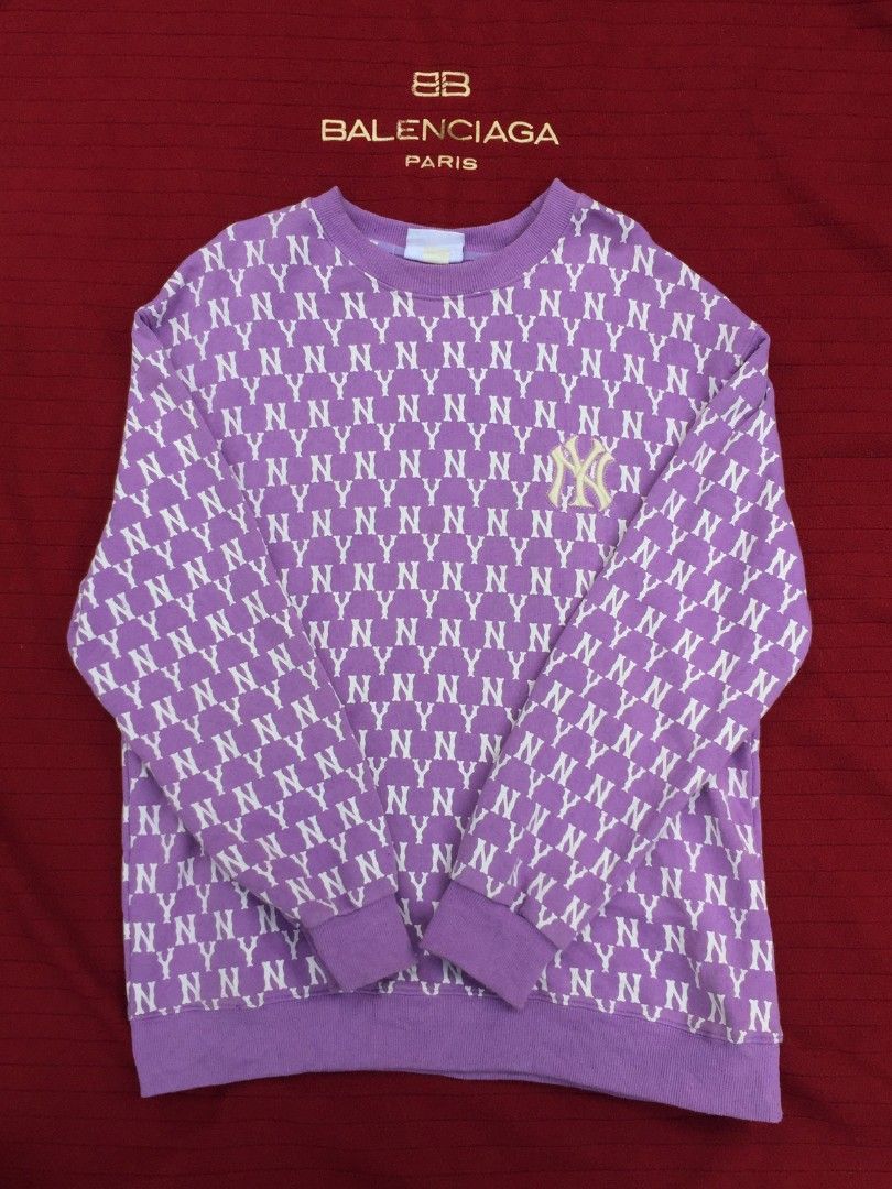 MLB New York Yankees Monogram Purple Sweatshirt (Category: Coats, Jackets and Outerwear) located in Magallanes. Submitted by thrift.culture2026 (Listing ID 1471054969, Image 1). Description: EXCELLENT CONDITION NO ISSUES 9.5 COLOR RATE .