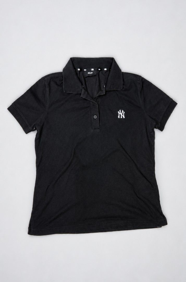MLB Yankees Polo Shirt (Category: Tshirts & Polo Shirts ) located in Manila. Submitted by yvl.mnl (Listing ID 1470974170, Image 1). Description: 18x24 no issue @yvl.mnl on IG.