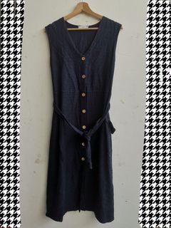 (Category: ) located in . Submitted by artemis_apparel (Listing ID 1471018135, Image 1). Description: .