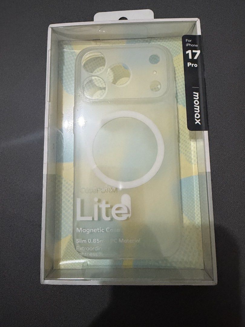 Momax Lite case for 17 Pro (Category: Cases & Sleeves) located in Mandaluyong City. Submitted by petite1800 (Listing ID 1470935802, Image 2). Description: - Never used. Fitted only..