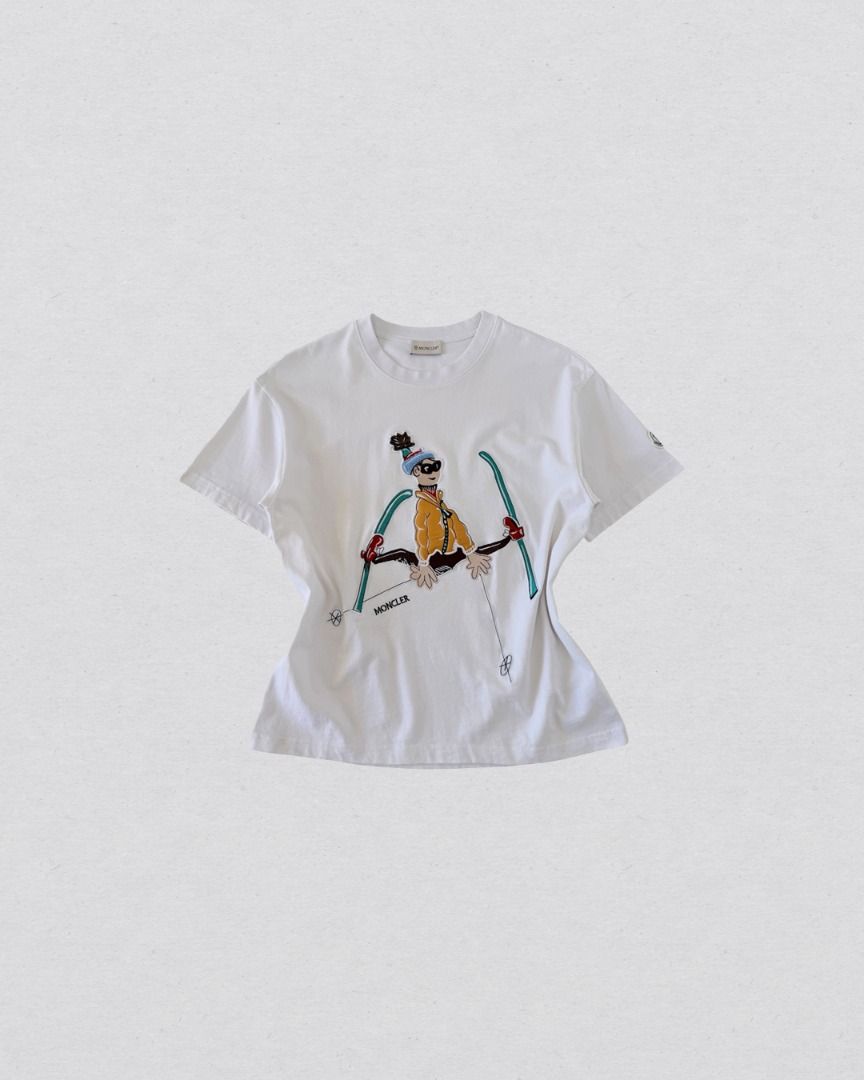 Moncler Skii Embroid Design shirt (Category: Shirts) located in Cabanatuan. Submitted by argarments.ph (Listing ID 1470951689, Image 1). Description: Tagged: Small on tag Width 19" | Length 24.5" Condition: Great condition Issue(s): Dot stain (unnoticeable).
