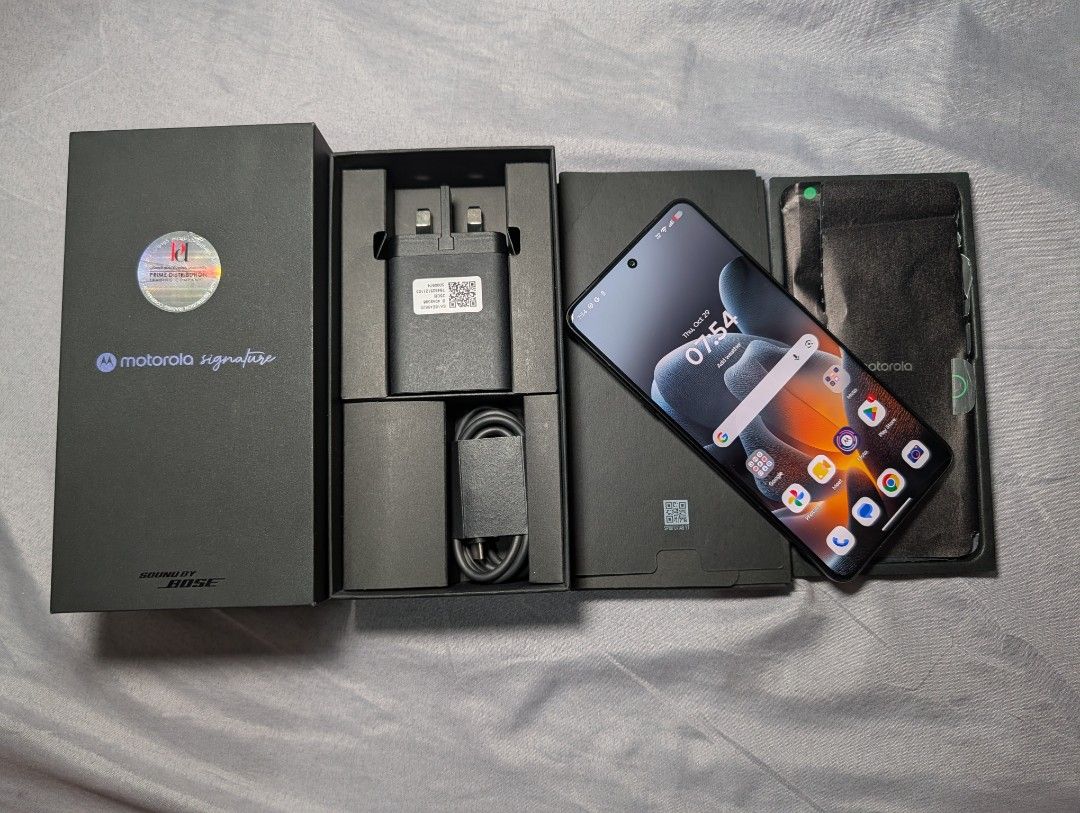 MOTOROLA SIGNATURE 512GB (Category: Motorola) located in Caloocan City. Submitted by Yhangyhang (Listing ID 1471056581, Image 1). Description: FOR SALE! MOTOROLA SIGNATURE 16GB / 512GB GLOBAL ROM OPENLINE TO ALL NETWORK ALMOST NEW 100% BATTERY HEALTH 6 CYCLE COUNT ONLY COMPLETE BOX & ACCESSORIES CHECK & TEST ALL YOU WANT MEET UP, PICK UP & COD PM! PM! .