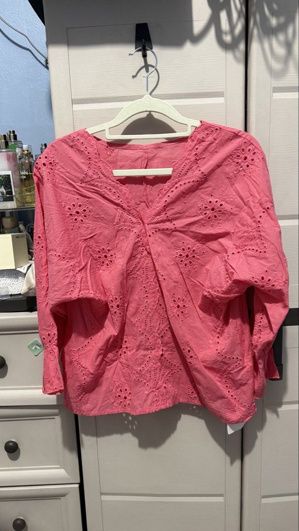 Muted Fuschia Eyelet Top (Category: Blouses) located in Quezon City. Submitted by dinesaur (Listing ID 1471078414, Image 1). Description: .