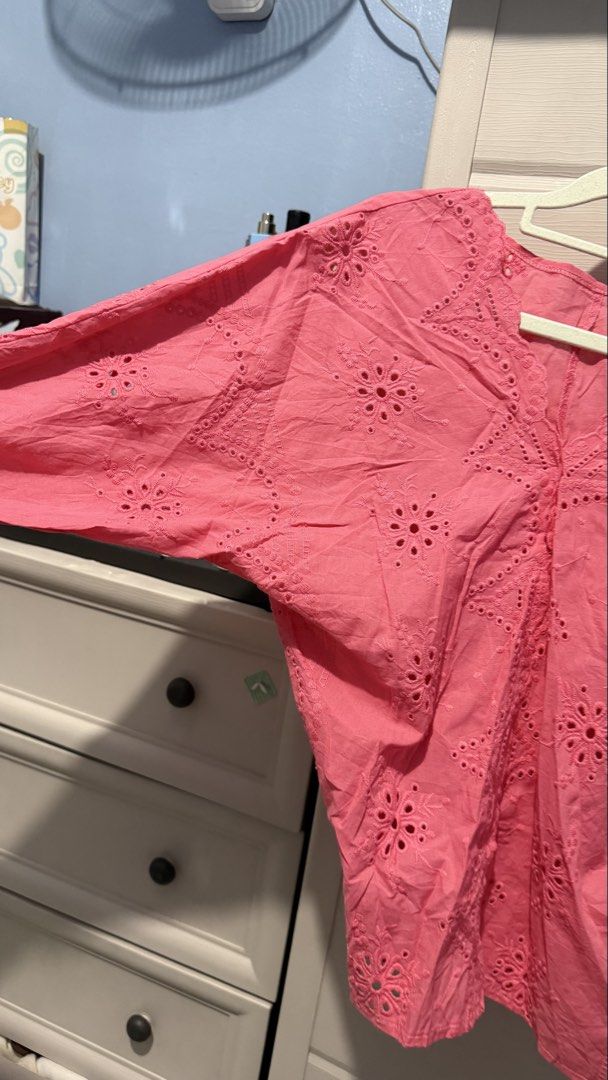 Muted Fuschia Eyelet Top (Category: Blouses) located in Quezon City. Submitted by dinesaur (Listing ID 1471078414, Image 2). Description: .