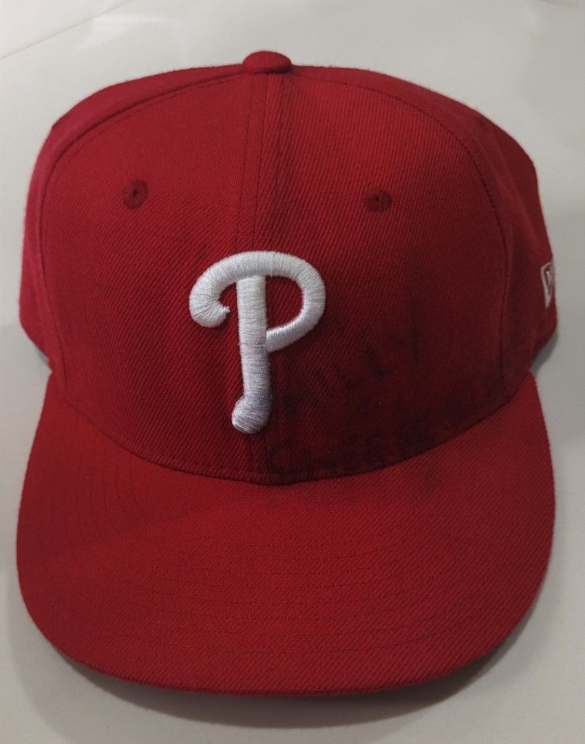 N. E 7 1/4 (Category: Caps & Hats) located in Naga. Submitted by otaydenyoks (Listing ID 1470943037, Image 1). Description: issue yung sulat ng marker 100% wool made in 🇺🇸.