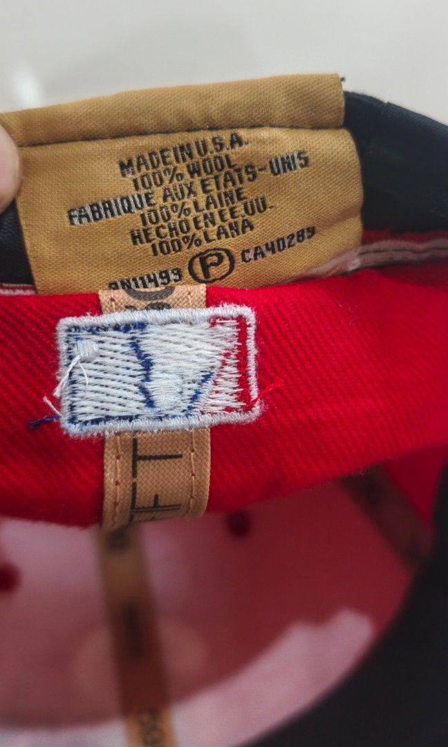 N. E 7 1/4 (Category: Caps & Hats) located in Naga. Submitted by otaydenyoks (Listing ID 1470943037, Image 3). Description: issue yung sulat ng marker 100% wool made in 🇺🇸.