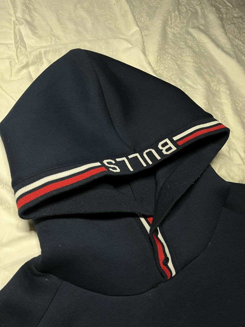 Nba Chicago Bulls hoodie (Category: Coats, Jackets and Outerwear) located in Bacoor. Submitted by thriftmar (Listing ID 1471010460, Image 2). Description: .