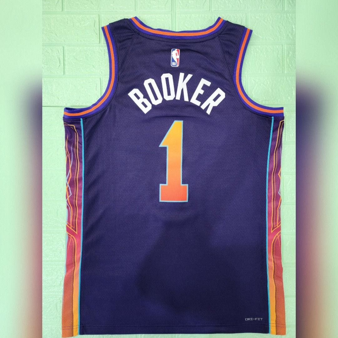 (OG) NBA DEVIN BOOKER PHOENIX SUNS EL VALLE JERSEY SIZE 44 MEDIUM (Category: Activewear) located in Davao. Submitted by stephcurry30_30 (Listing ID 1470984530, Image 2). Description: ✅PRELOVED ✅ORIGINAL ✅RFS: DECLUTERRING, ALREADY HAVE THE AUTHENTIC PLAYER VERSION DM FOR ADDITIONAL PHOTOS AND ACTUAL DIMS.