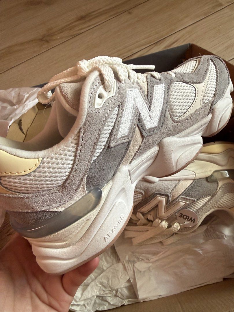 New Balance (Category: Shoe inserts) located in Manila. Submitted by mariadarna (Listing ID 1471105518, Image 2). Description: New balance Abzorb 9060.