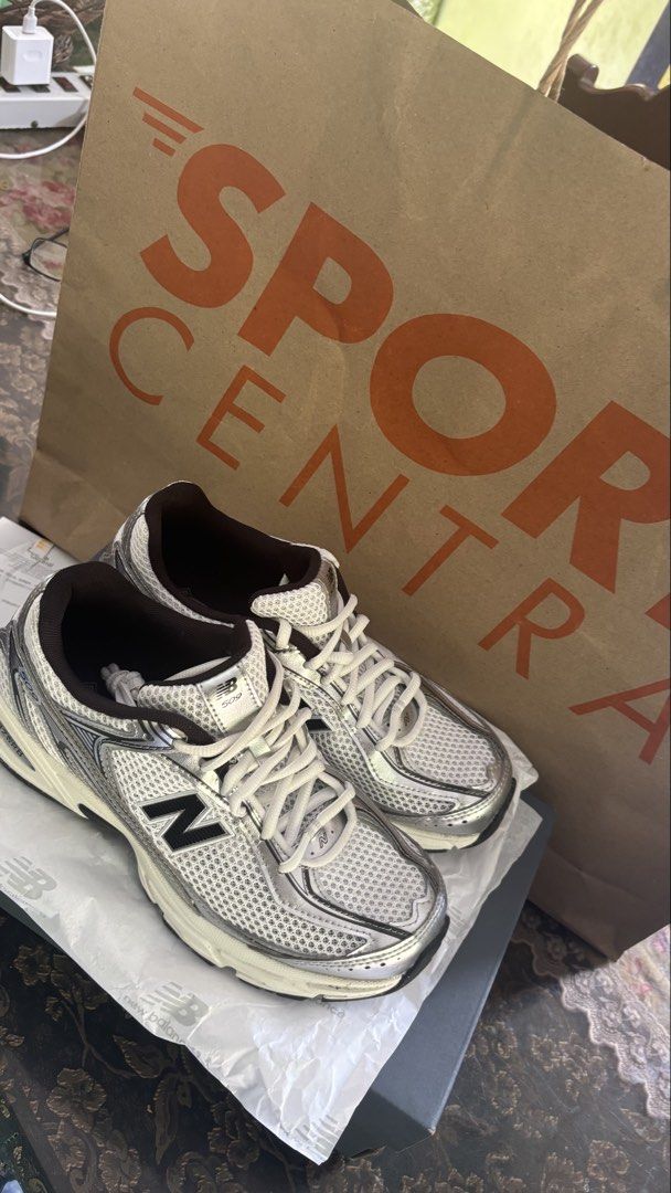 New Balance 509 Shoes (Category: Sneakers) located in Davao. Submitted by mielle_888 (Listing ID 1470934483, Image 2). Description: ‼️AUTHENTIC & UNISEX • Bought at Sports Central from 6,995 php (receipt shown above) •Got only worn ONCE •No damage or issues, good as brand new • Comes with the original box, and paperbag • Silver-black color • Can fit 7-8 shoe size • Will be sanitized before shipping •If u want more pics for a much closer look, jus