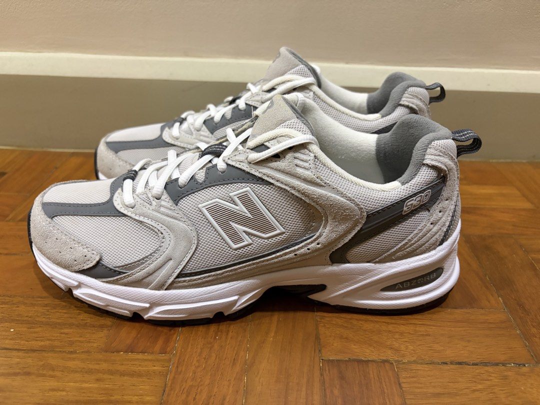 New Balance 530 (Men’s) (Category: Sneakers) located in Quezon City. Submitted by green.archer (Listing ID 1471021317, Image 1). Description: SALE! New Balance 530 (Men’s) - Color: Grey/White - Size: 9.5 M (US) - 100 % Authentic SALE Price: 2,800! Call/Text if Interested: 09209068636.