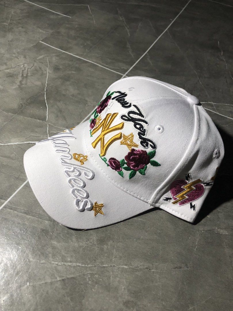 NEW YORK YANKEES MLB WHITE (Category: Caps & Hats) located in Manila. Submitted by buksthrifthing (Listing ID 1470964486, Image 3). Description: GOOD AS NEW NO ISSUE SUPER EXCELLENT CONDITION.