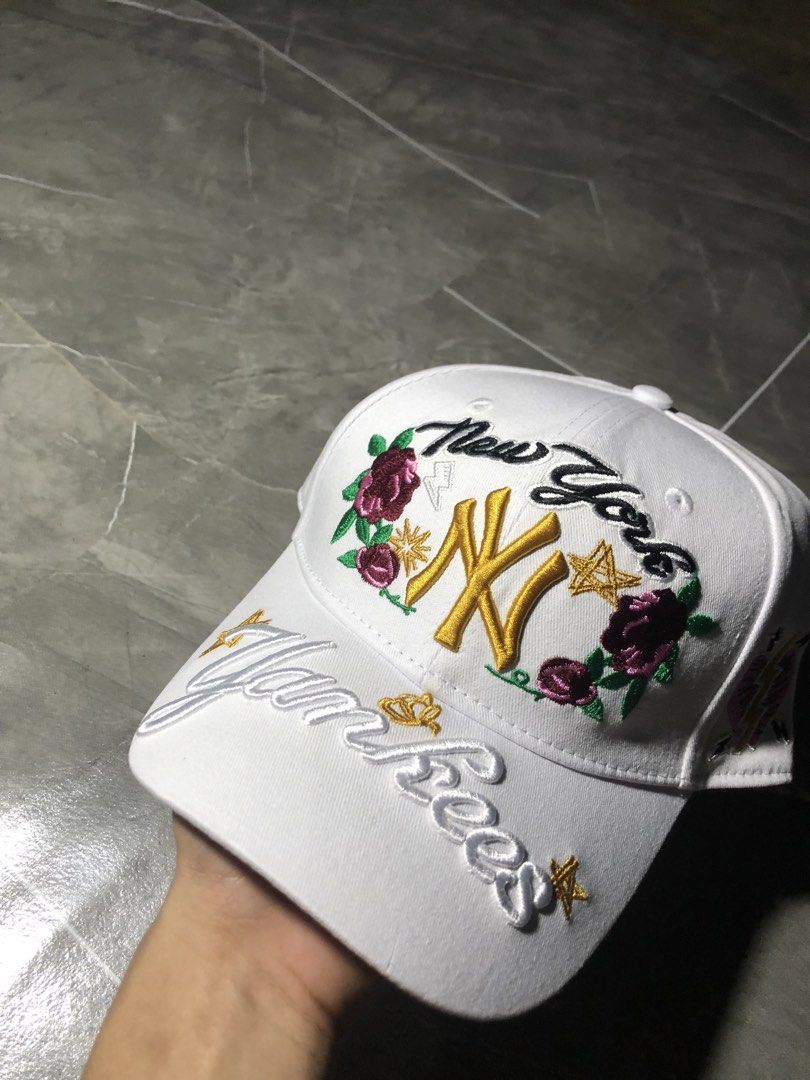 NEW YORK YANKEES MLB WHITE (Category: Caps & Hats) located in Manila. Submitted by buksthrifthing (Listing ID 1470964486, Image 1). Description: GOOD AS NEW NO ISSUE SUPER EXCELLENT CONDITION.