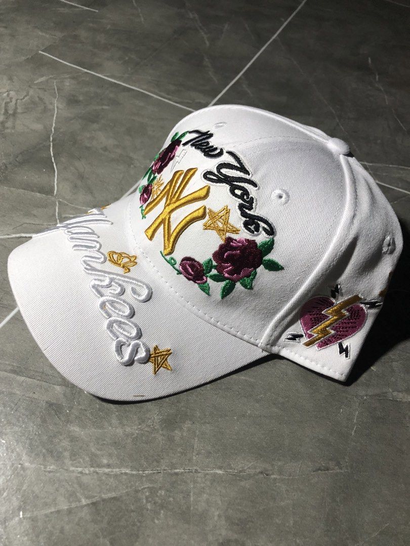 NEW YORK YANKEES MLB WHITE (Category: Caps & Hats) located in Manila. Submitted by buksthrifthing (Listing ID 1470964486, Image 2). Description: GOOD AS NEW NO ISSUE SUPER EXCELLENT CONDITION.