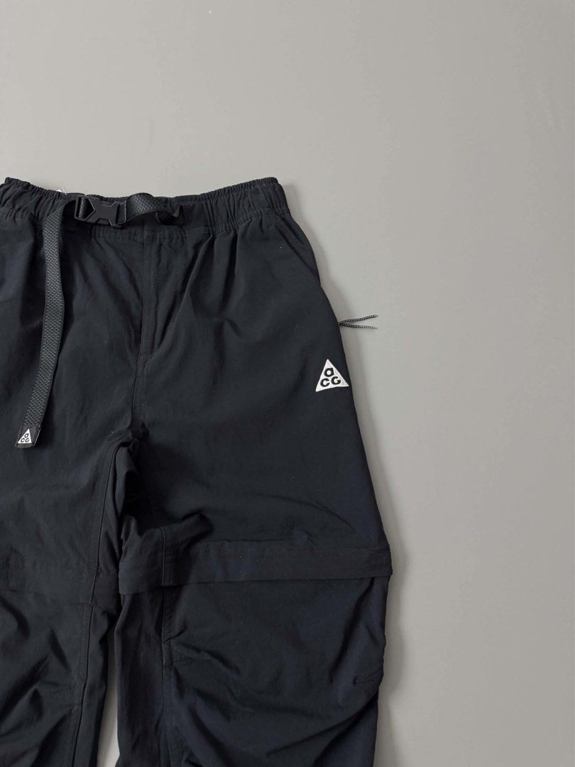 NIKE ACG “SMITH SUMMIT” CONVERTIBLE / ZIP-OFF CARGO PANTS (Category: Jeans) located in Guagua. Submitted by sweetboyy (Listing ID 1471067177, Image 2). Description: NIKE ACG “SMITH SUMMIT” CONVERTIBLE / ZIP-OFF CARGO PANTS EXCELLENT CONDITION SIZE LARGE ON TAG DIMES: WAISTLINE 26-30 / LENGTH 36 WOMENS.