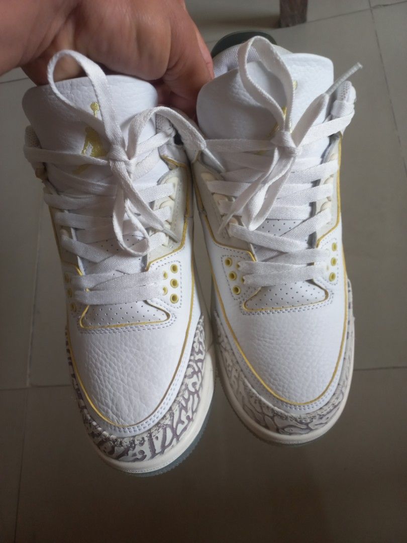 Nike Air Jordan 3 Retro Sunset (Category: Sneakers) located in Kalibo. Submitted by jofit2ndhandshoes (Listing ID 1470938652, Image 3). Description: - Brand: Nike Air Jordan 3 Retro - Size: 9 US - Colorway: White with signature elephant print and sunset gradient midsole - Materials: Crisp tumbled leather upper, translucent outsole, and yellow eyestays - Condition: Clean pair, well-maintained, and ready to wear - Perfect for daily wear or sneaker 